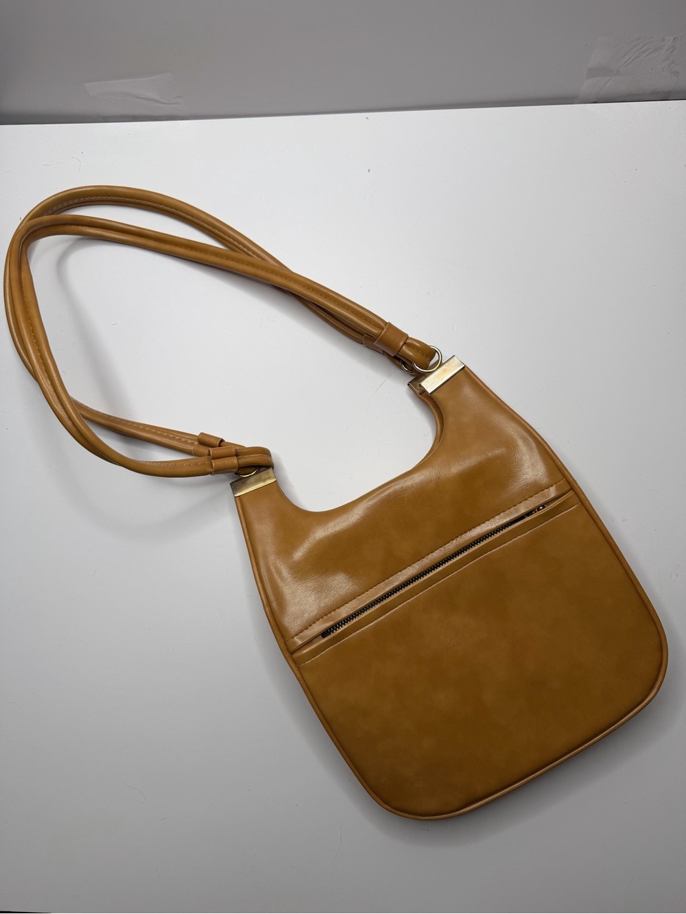 Vintage Women’s Tan Shoulder Bag - Classic Leather Tote 5 pockets